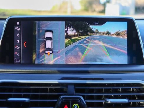 Used 2019 BMW 740i w/ Executive Package image 38