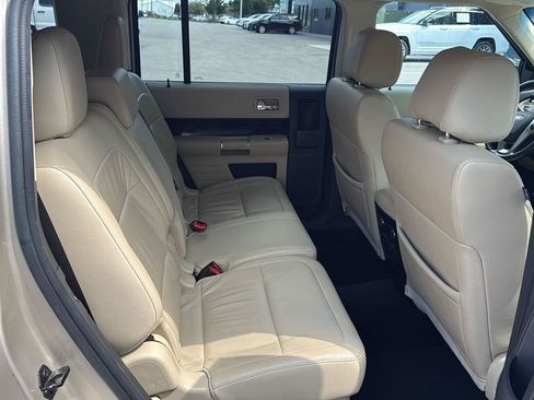 Used 2018 Ford Flex SEL w/ Equipment Group 202A AWD/4WD image 12