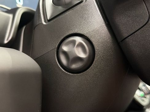 Used 2025 GMC Sierra 1500 Denali Ultimate image 30