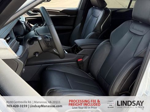 New 2025 Jeep Grand Cherokee Overland w/ Adv Protech Group III image 29