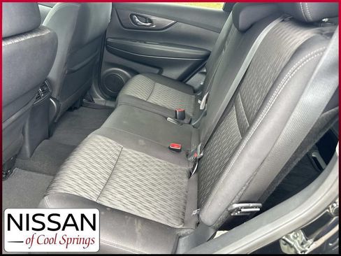 Used 2019 Nissan Rogue SV w/ Premium Package FWD image 22
