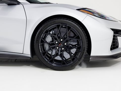 Used 2027 Chevrolet Corvette ZR1X AWD/4WD image 15