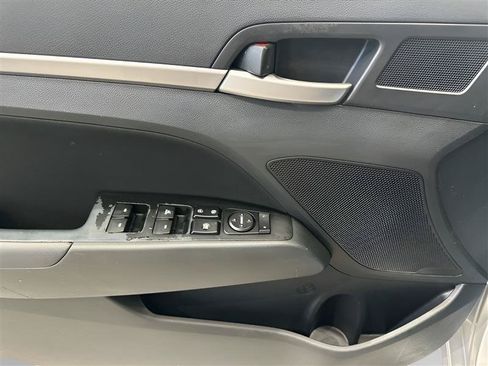 Used 2019 Hyundai Elantra Value Edition w/ Cargo Package FWD image 9