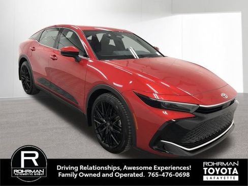 Used 2024 Toyota Crown XLE image 9