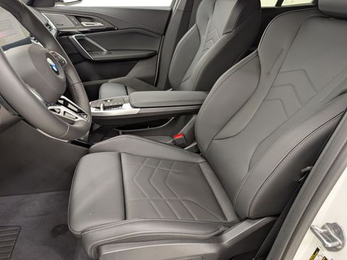 New 2026 BMW X2 xDrive28i w/ M Sport Package AWD/4WD image 5