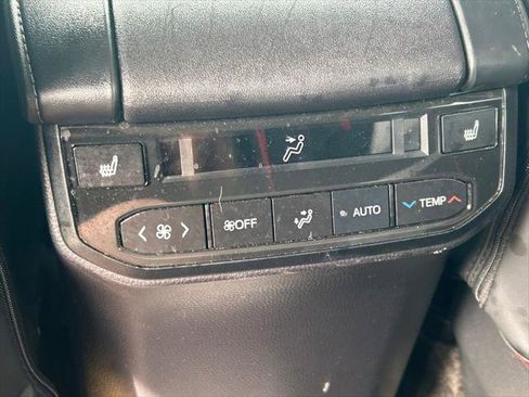 Certified 2025 Toyota Highlander Platinum AWD/4WD image 26
