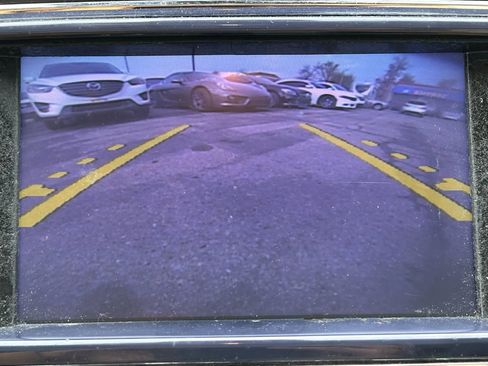 Used 2013 Jaguar XJ image 31