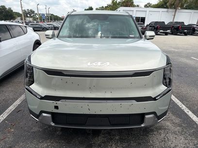 Used 2024 Kia EV9 Wind