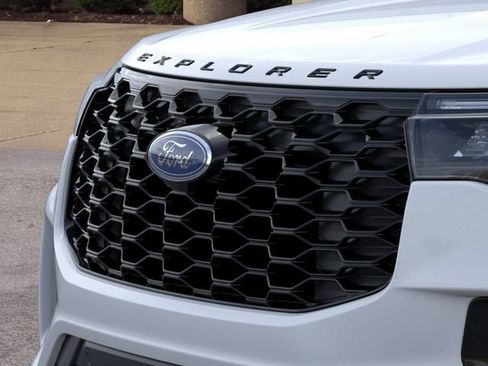 New 2026 Ford Explorer ST-Line w/ ST-Line Street Pack AWD/4WD image 18