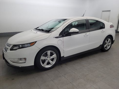 Used 2014 Chevrolet Volt w/ Enhanced Safety Package 2 image 2