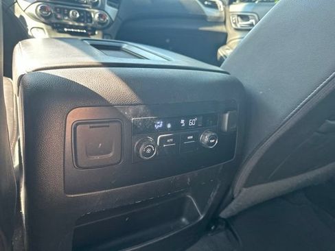 Used 2019 Chevrolet Suburban LT AWD/4WD image 18