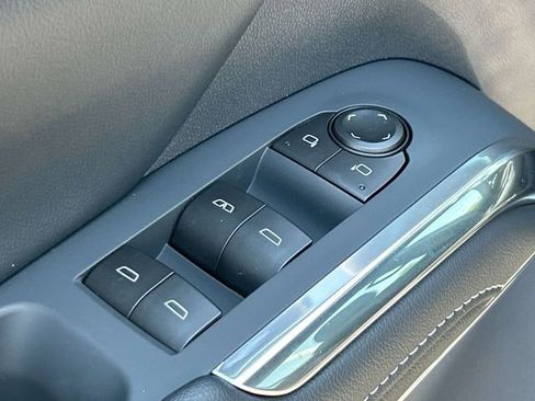 New 2026 Chevrolet Traverse LT w/ Driver Confidence Package FWD image 23