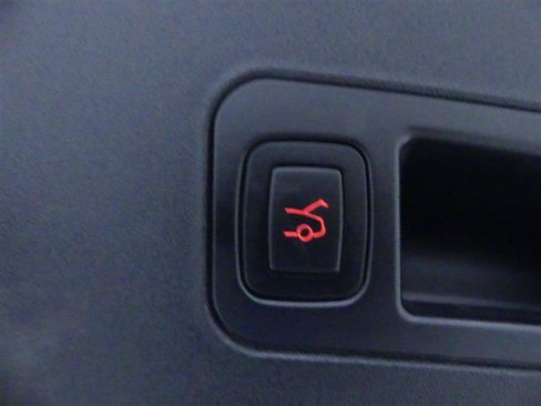 Used 2018 Tesla Model S 100D AWD/4WD image 27