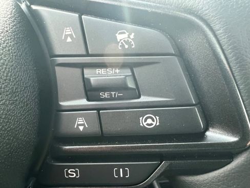 Certified 2025 Subaru Crosstrek 2.5i Limited w/ Crosstrek Mirror Package image 22