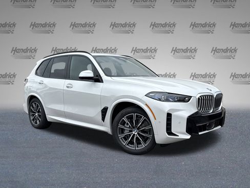 New 2026 BMW X5 xDrive50e w/ M Sport Package image 2