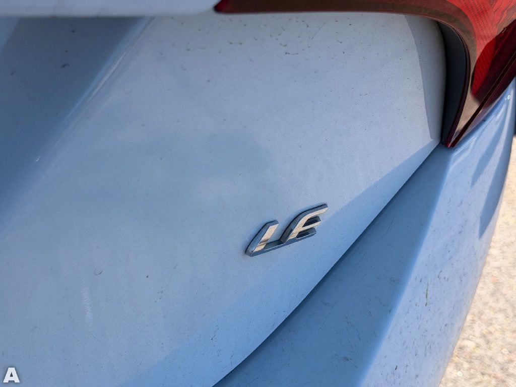Used 2015 Toyota Corolla LE FWD image 9