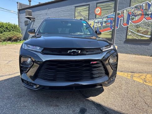 Used 2023 Chevrolet TrailBlazer RS AWD/4WD image 2