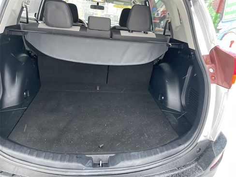 Used 2015 Toyota RAV4 LE image 13