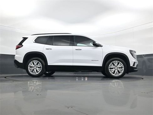 Used 2024 GMC Acadia Elevation image 25