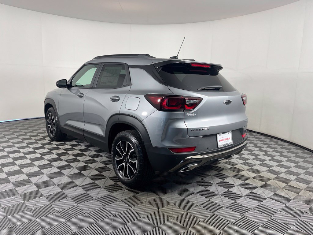 New 2026 Chevrolet TrailBlazer ACTIV w/ Driver Confidence Package FWD image 3