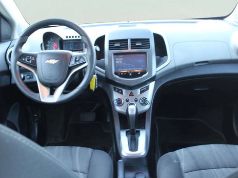 Used 2015 Chevrolet Sonic LT FWD image 8