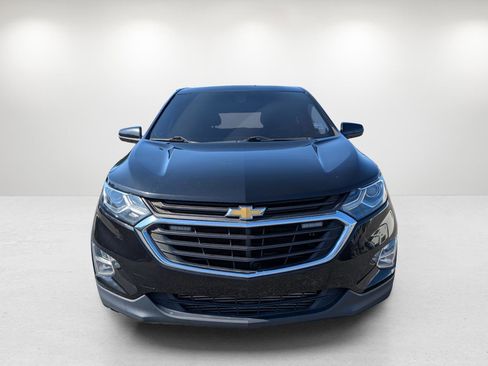 Used 2018 Chevrolet Equinox LT image 2