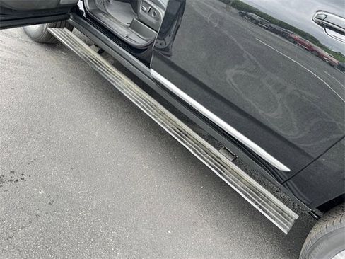 New 2025 GMC Yukon Denali w/ Denali Reserve Package image 38