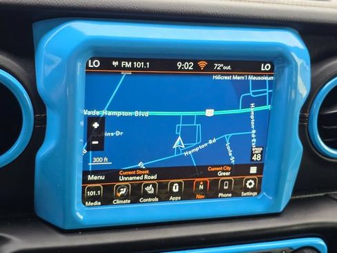 Used 2022 Jeep Wrangler Unlimited Sahara AWD/4WD image 15