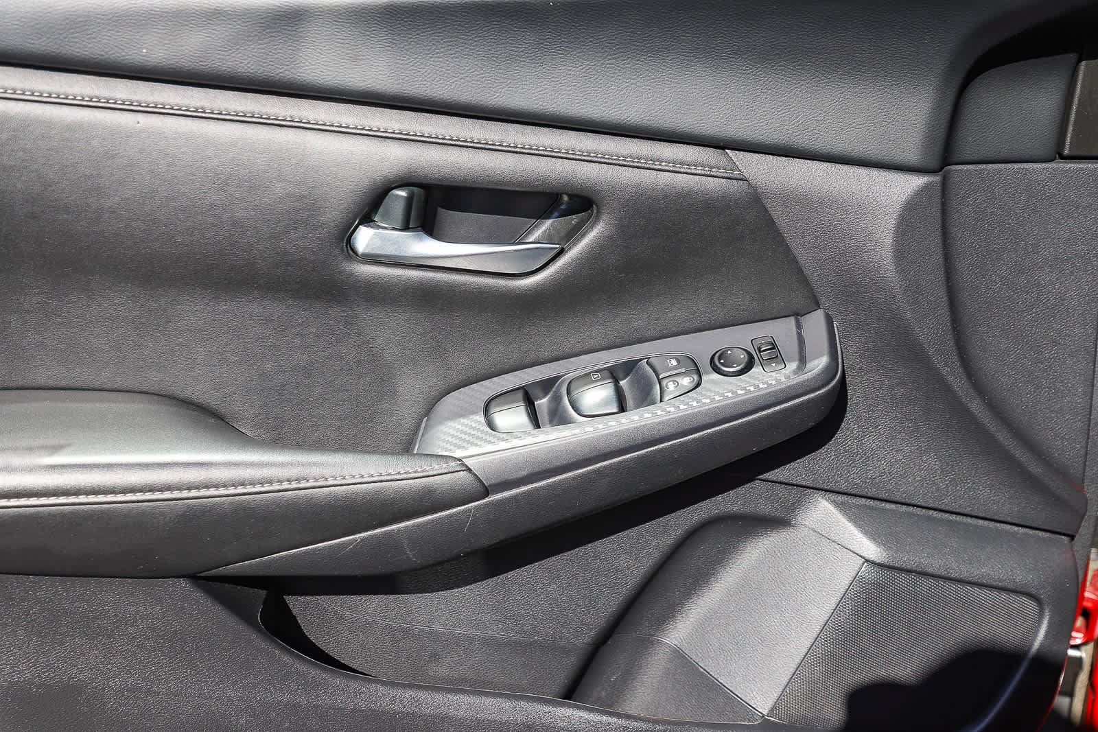 Used 2024 Nissan Sentra SV FWD image 20