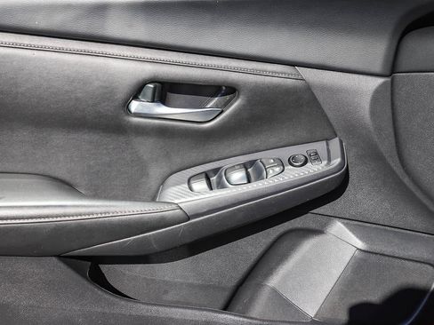Used 2024 Nissan Sentra SV FWD image 20