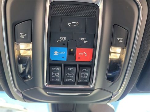 New 2025 Jeep Grand Cherokee L Limited image 31