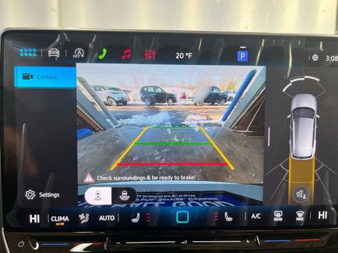 New 2026 Volkswagen Tiguan SE image 17