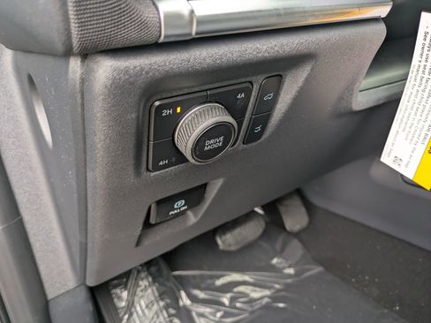 New 2026 Ford Expedition Platinum w/ Driver's Package image 14