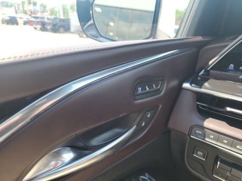 Used 2021 Cadillac Escalade Premium Luxury Platinum AWD/4WD image 21