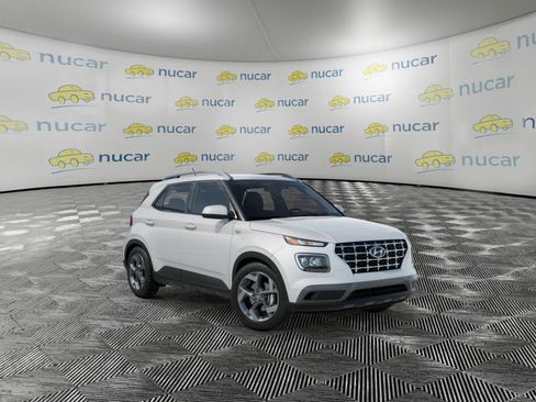 New 2026 Hyundai Venue SEL FWD image 2
