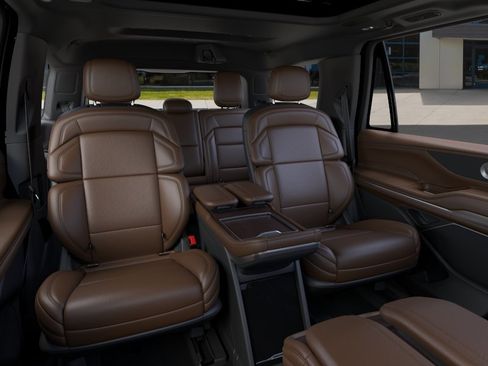 New 2026 Lincoln Navigator Reserve AWD/4WD image 11