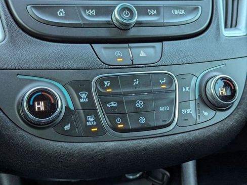 Used 2024 Chevrolet Malibu LT image 16