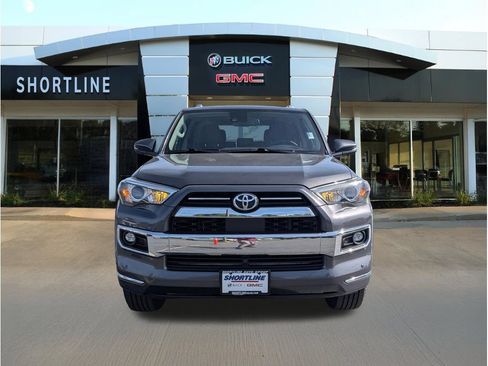 Used 2022 Toyota 4Runner Limited AWD/4WD image 10
