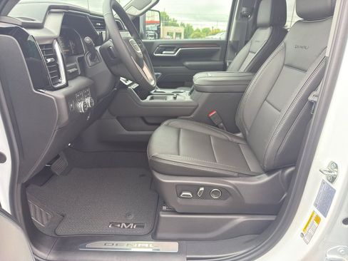 New 2026 GMC Sierra 2500 Denali w/ Technology Package AWD/4WD image 8