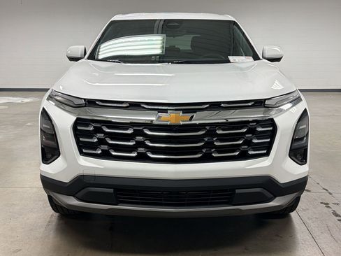 New 2026 Chevrolet Equinox LT w/ Safety and Technology Package FWD image 5