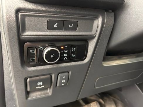 Used 2024 Ford Expedition Max Platinum image 30