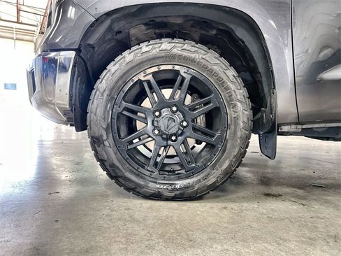 Used 2019 Toyota Tundra SR5 image 10