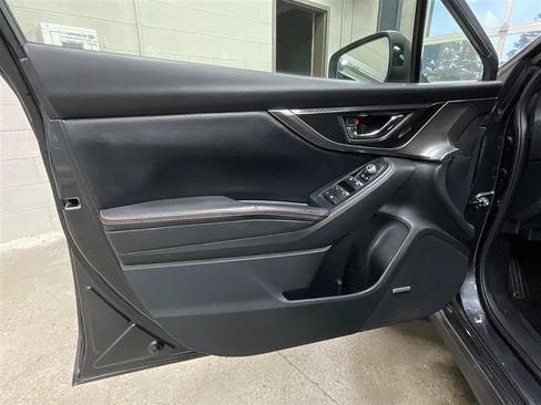 Used 2019 Subaru Crosstrek 2.0i Limited w/ Moonroof Package w/Navigation AWD/4WD image 10