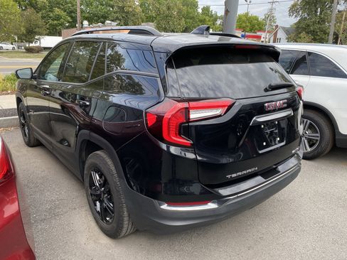 Used 2022 GMC Terrain AT4 image 5