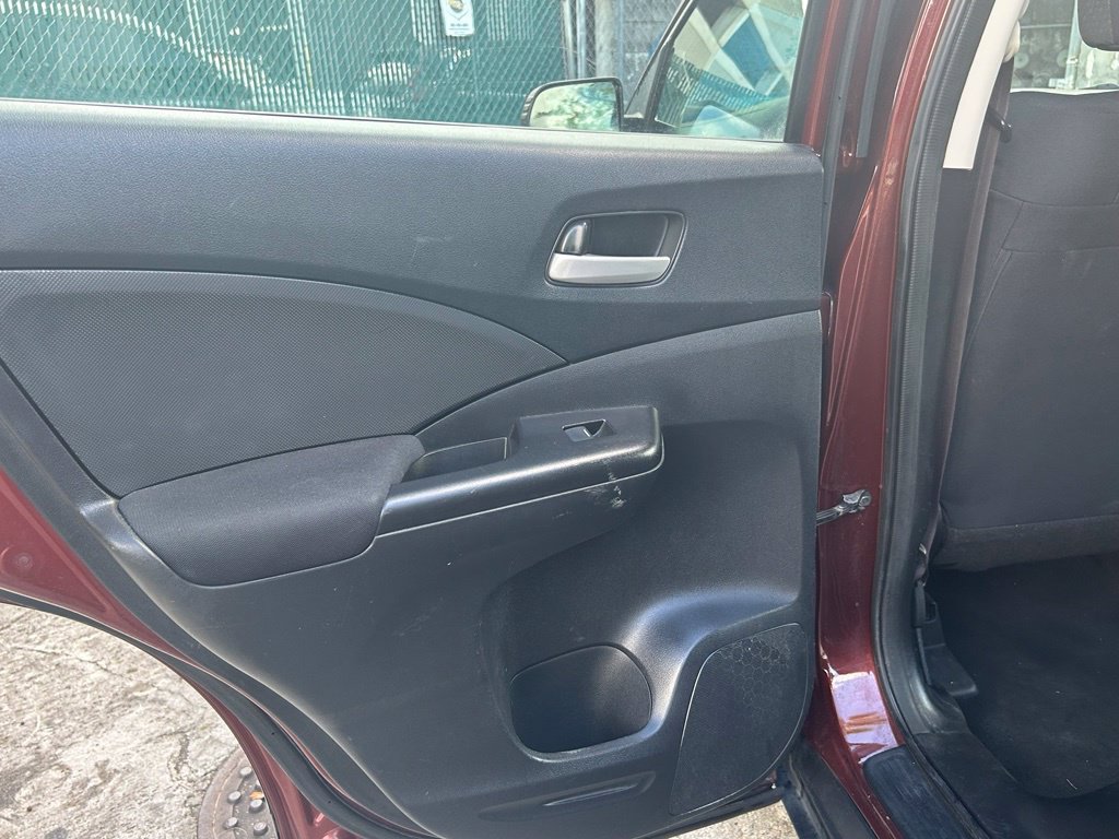 Used 2015 Honda CR-V LX image 39