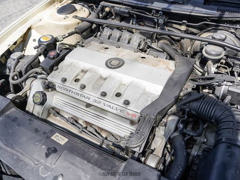 Used 1993 Cadillac Allante FWD image 23