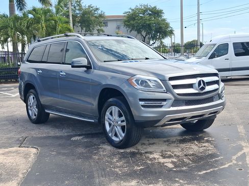 Used 2016 Mercedes-Benz GL 450 4MATIC image 4