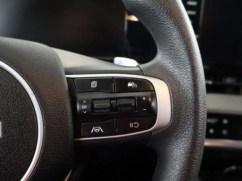 Used 2023 Kia Sportage LX image 15