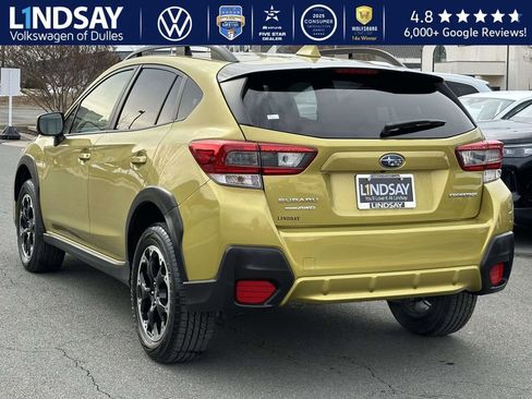 Used 2022 Subaru Crosstrek 2.0i Premium w/ Moonroof Package image 4