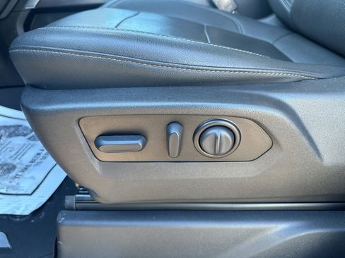 Certified 2022 GMC Sierra 2500 SLT w/ SLT Premium Package image 15